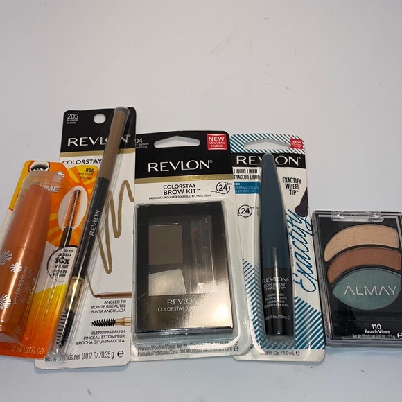 REVLON eye makeup lot - Picture 1 of 3